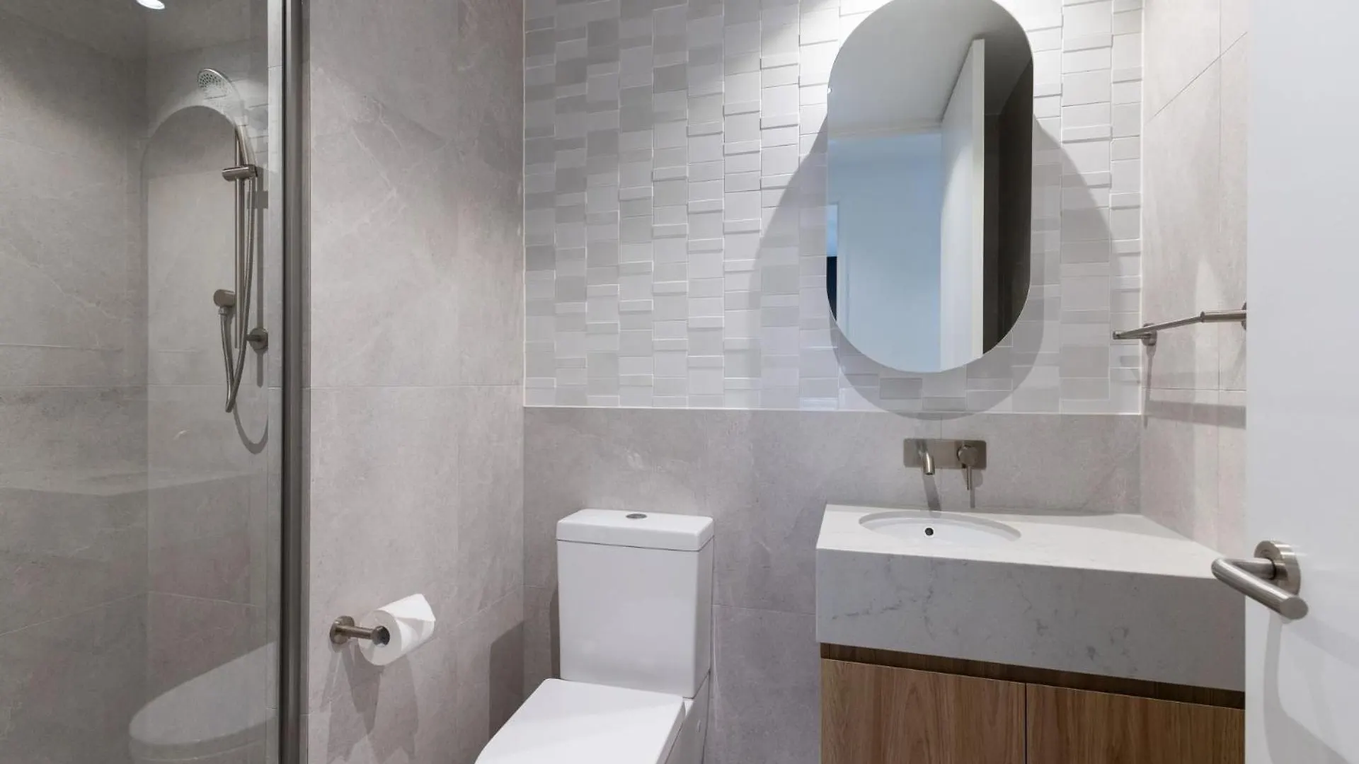 Luxury Coolum Beachfront Apartment 0*,  Australia