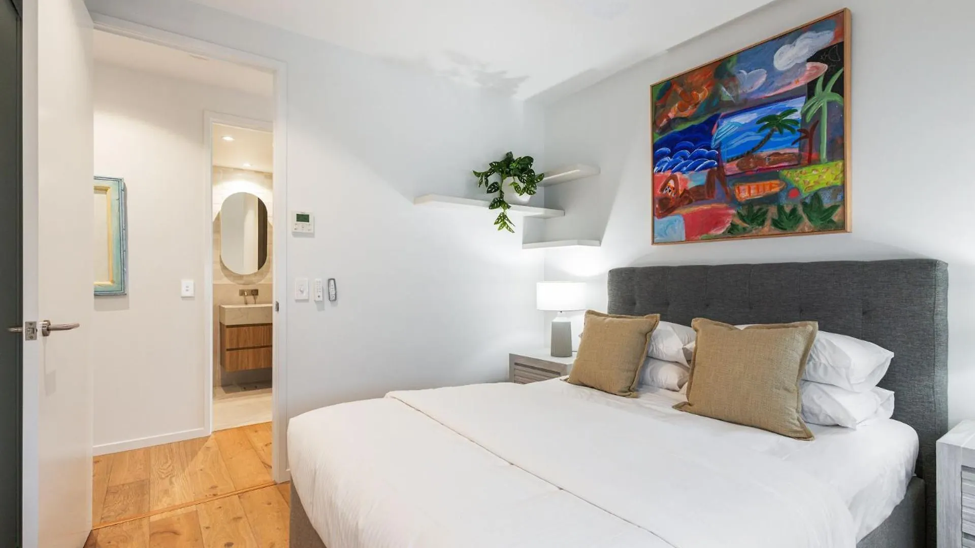 Luxury Coolum Beachfront Apartment