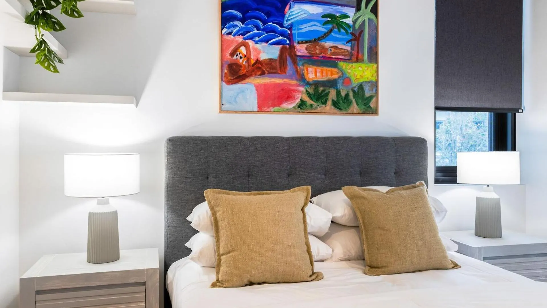 Luxury Coolum Beachfront Apartment