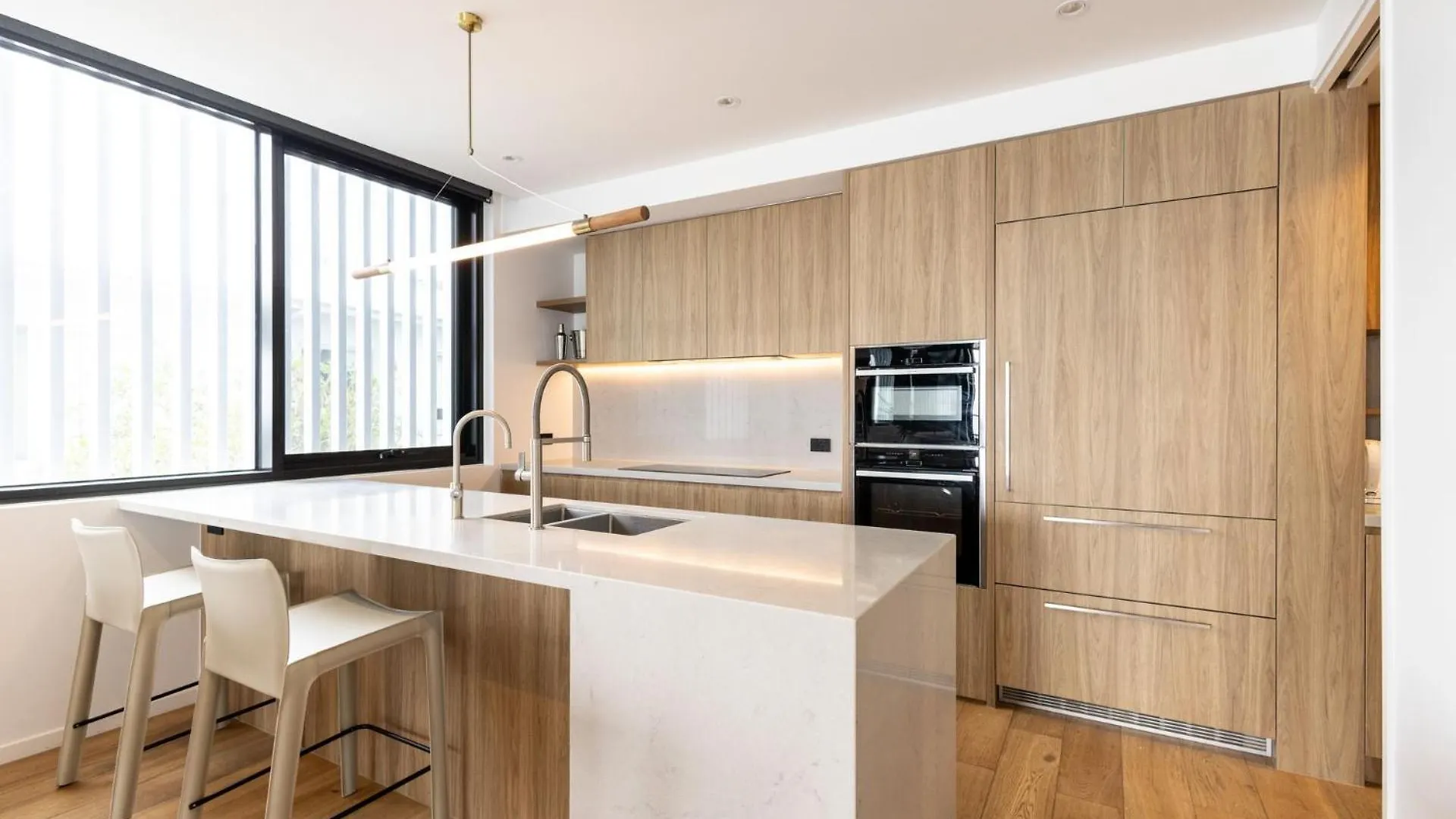 Luxury Coolum Beachfront Apartment Australia